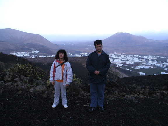 Amasik e Iballa en la Montaña de Guatiza