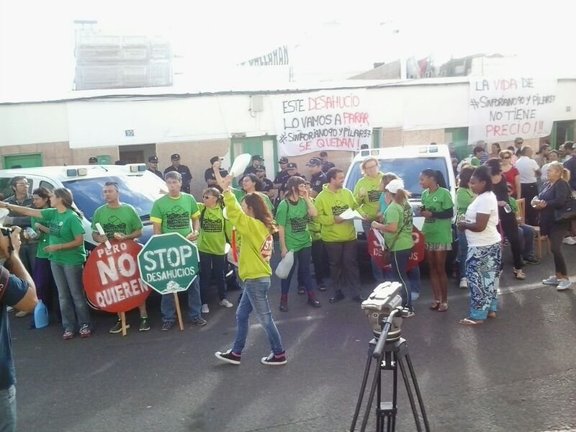 Todos en contra de los desahucios de Juan Antonio Rivero SL