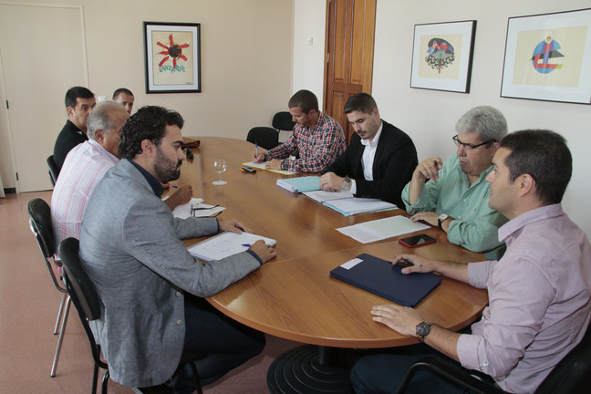 Reunión entre el Consejo Insular de Aguas, Consorcio, Canal Gestión y Club Lanzarote sobre la desaladora de Montaña Roja