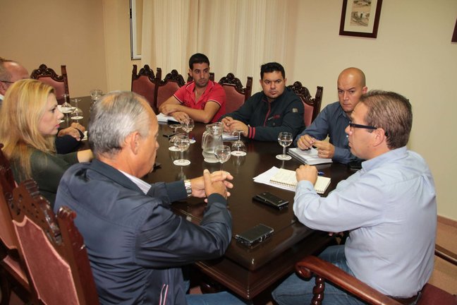 Reunión de Antonio Morales con representantes de los ayuntamientos