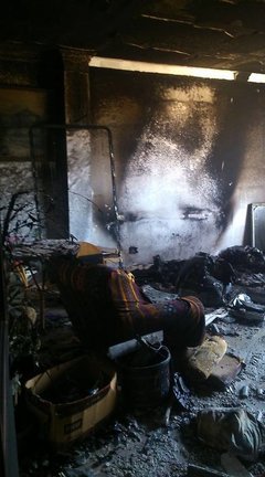 Casa quemada en Los Alonso