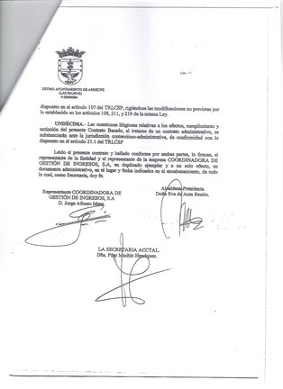 Contrato firmado por la Alcaldesa y la Secretaria 001
