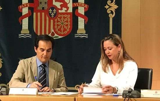 Acuerdo entre Alcaldesa de San Bartolomé y Secretario de Estado