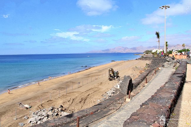 Muro de escollera de Playa Grande