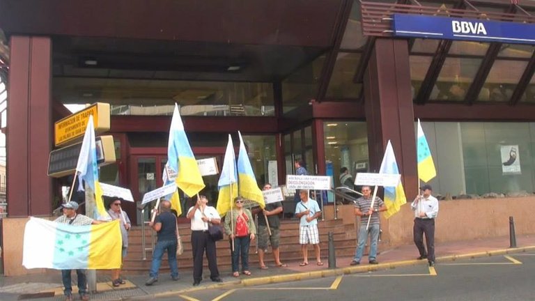 independentistas frente a BBVA
