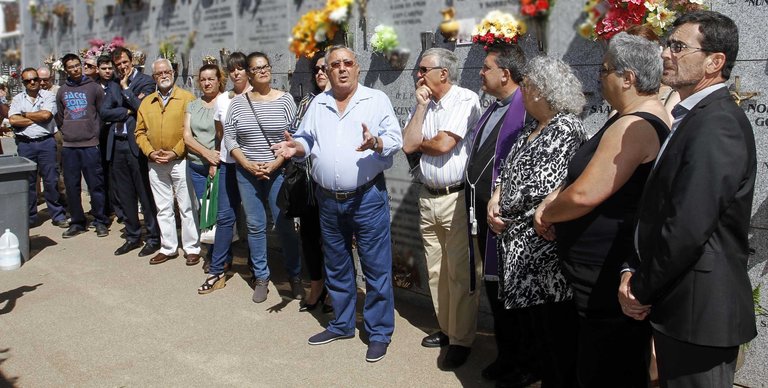 Autoridades en el 11º Aniversario de la muerte de Jesús Soto
