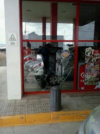 Robo en la gasolinera CEPSA de Tahiche