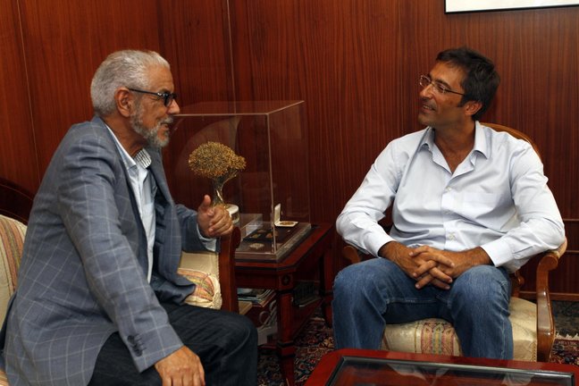Reunión en el Cabildo con el Delegado del Frente Polisario