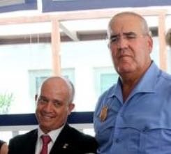 Alcalde y Oficial de la Policía de Tías