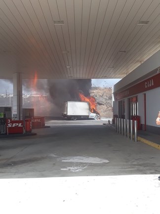 Incendio en la gasolinera de Tías