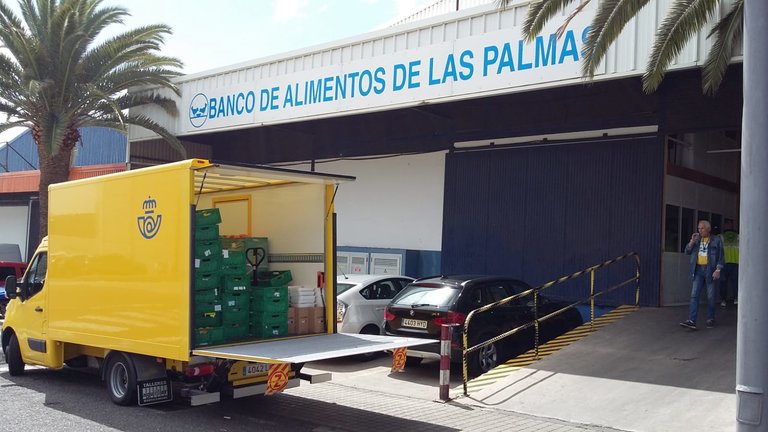 Entrega al Banco de Alimentos de Las Palmas