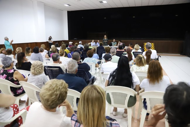 Reunión de Vecinos de las 70 viviendas de Valterra