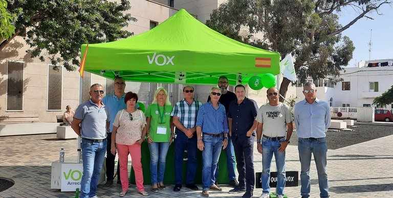 Mesa Informativa de VOX en Valterra