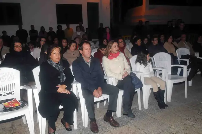 Autoridades en la inauguración del Belén de San Bartolomé