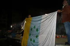 La Bandera Nacional con la Mesa del Agua