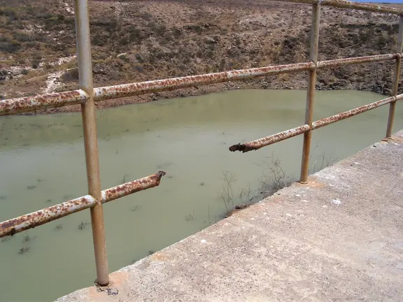 Falta de seguridad en la Presa de Mala