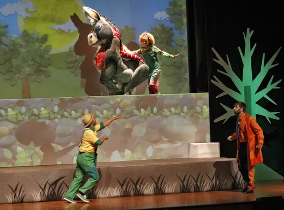Obra de teatro infantil "Un burro volando"