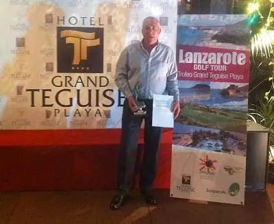 FOTO-GANADOR-GRAN-FINAL-NACIONAL-LANZAROTE-GOLF-TOUR-2013--ANTONIO-PERALES