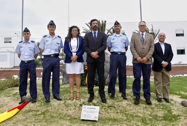 Mandos militares con el Presidente del Cabildo