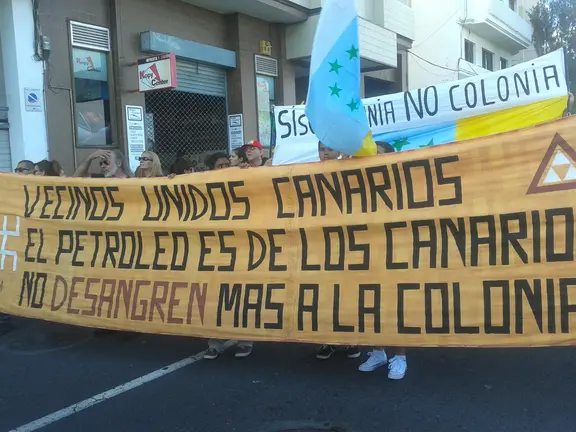 El Petroleo es de los Canarios. No desangren más a la Colonia