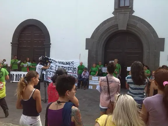 La Iglesia "católica" cerró las puertas a los ancianos