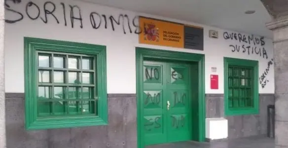 Pintadas en la Direcci&oacute;n Insular 2
