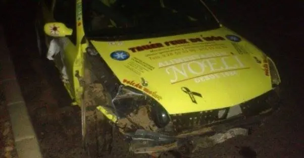 Vehículo siniestrado en el Rally