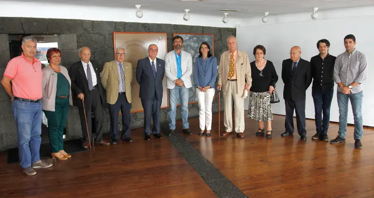 Autoridades en el homenaje a Agustín Pallarés