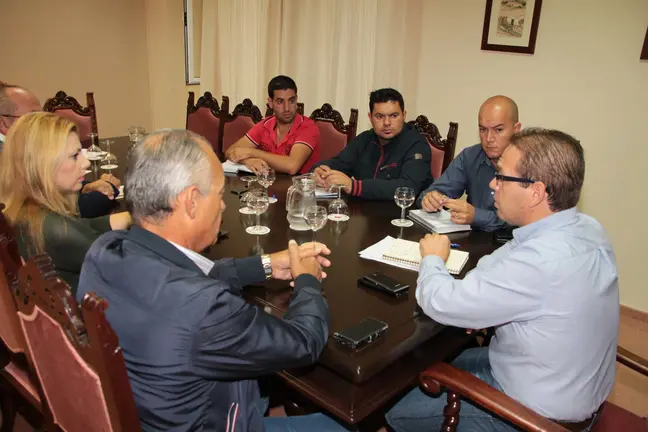 Reunión de Antonio Morales con representantes de los ayuntamientos