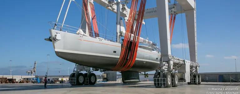 Superyacht-Lift-©JamesMitchell-60