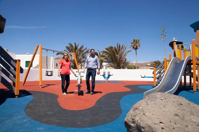 Obras en la Graciosa Iglesia y parque infantil 15_4_2016_8