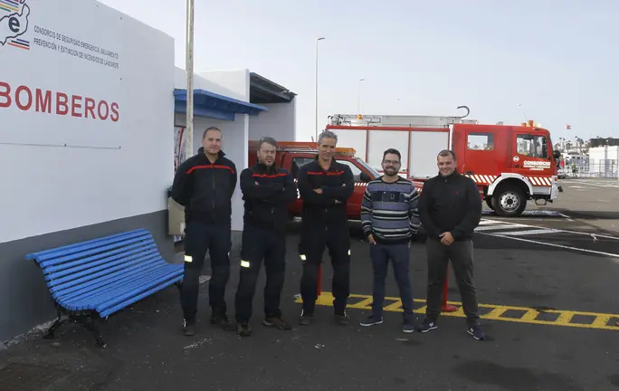 Retén de bomberos en el Sur de la isla