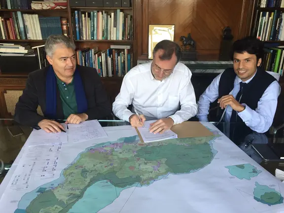 Firma contrato Ezquiaga (1)