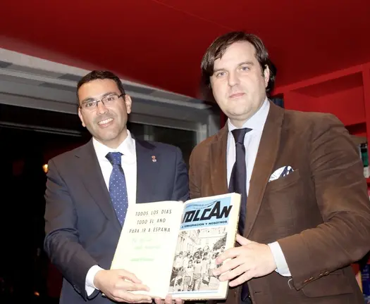 Oswaldo Betancort y director del Instituto Cervantes de Bruselas, Felipe Santos