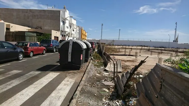 Obra abandonada calle Tenderete 3