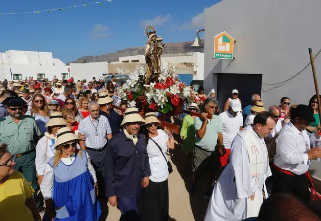 Procesión terrestre Virgen del Carmen La Graciosa