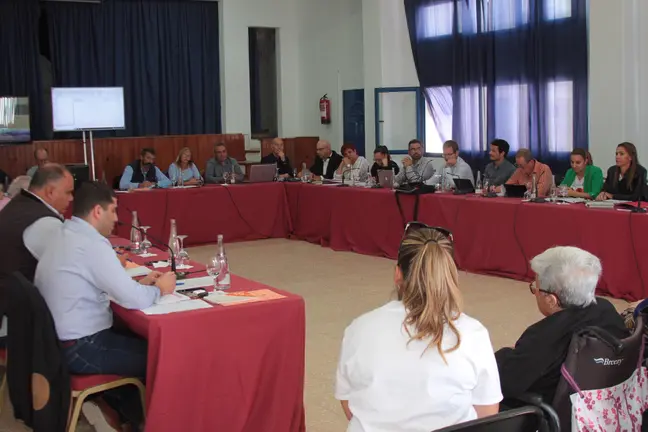 Pleno del Cabildo en La Graciosa