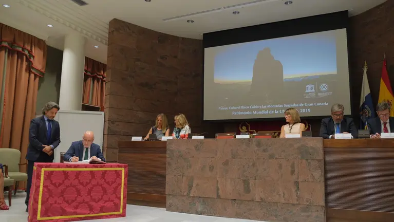 Reconocimiento del Parlamento a Risco Caído y Montañas Sagradas 2