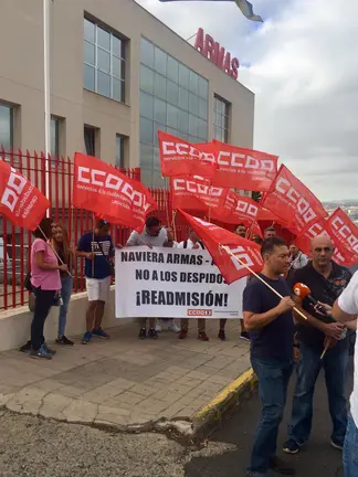 Manifestación en Naviera Armas