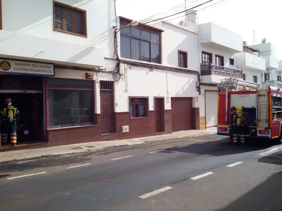 Incendio en establecimiento de venta de cocinas