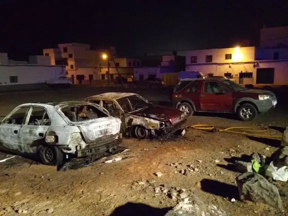 Coches quemados en Ramón y Cajal