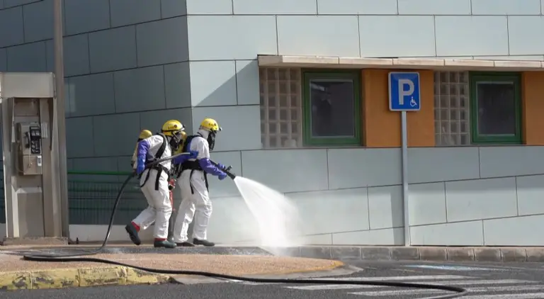 Campaña de desinfección de los bomberos 3