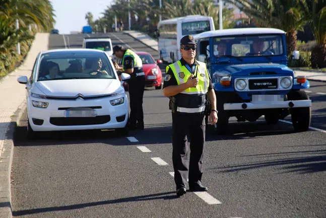 CONTROL POLICIAL COSTA TEGUISE 1