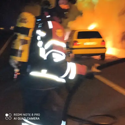 Coche quemado en San Bartolomé