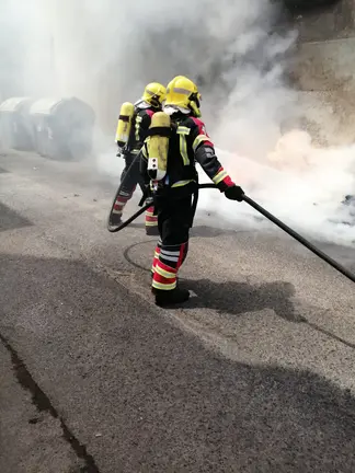 Incendio de 4 contenedores