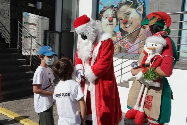 VISITA PAPÁ NOEL A COSTA TEGUISE 1