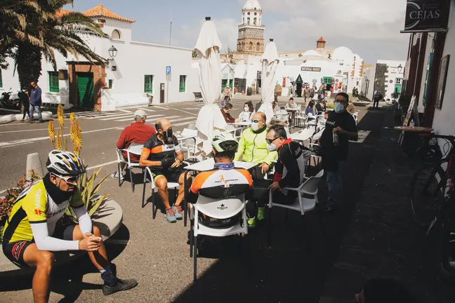 REAPERTURA MERCADILLO TEGUISE 3