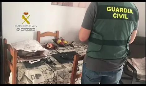 Pornograf&iacute;a infantil