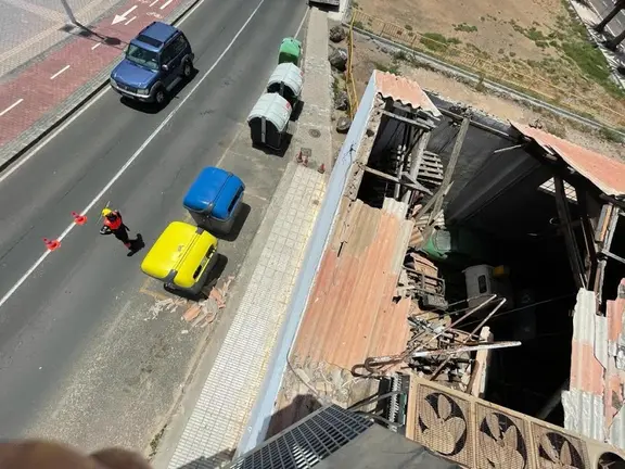 El viento arrancó el techo de una nave del Reducto