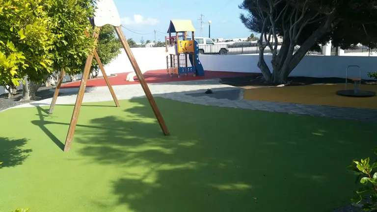 Parque-infantil-de-Mala-1